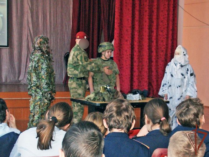 Командующий Сибирским округом Росгвардии поздравил личный состав с Днем сил специального назначения