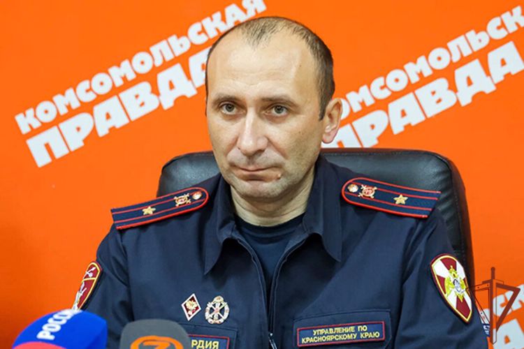 Офицер Росгвардии стал участником межведомственной пресс-конференции по вопросам в сфере оборота оружия в Красноярске