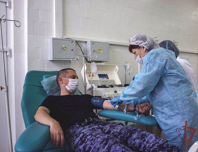 Всероссийскую ведомственную акцию «От сердца к сердцу» поддержали росгвардейцы на Урале