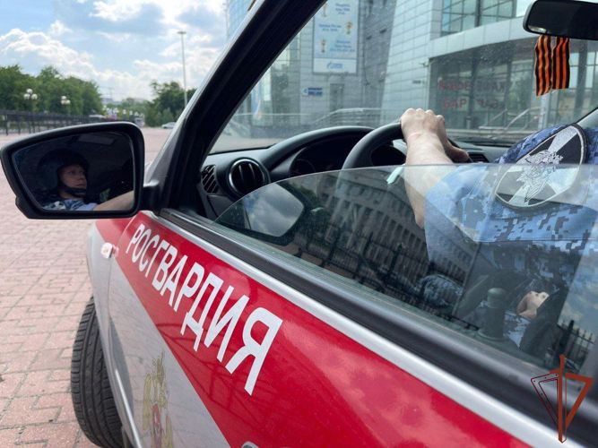 Росгвардейцы задержали мужчину, подозреваемого в распространении наркотиков в Москве 
