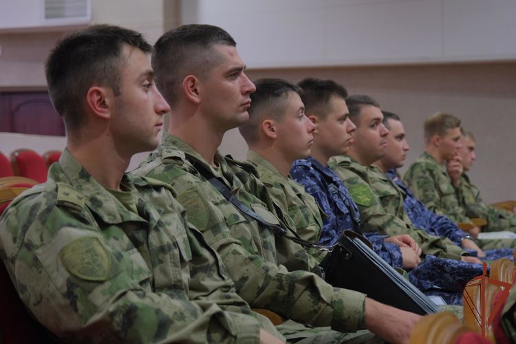 Открылся учебно-методический сбор с офицерами-выпускниками военных вузов в Уральском округе Росгвардии