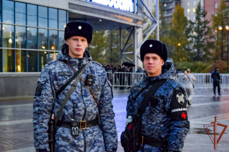 Росгвардейцы обеспечили безопасность матча КХЛ в Санкт-Петербурге