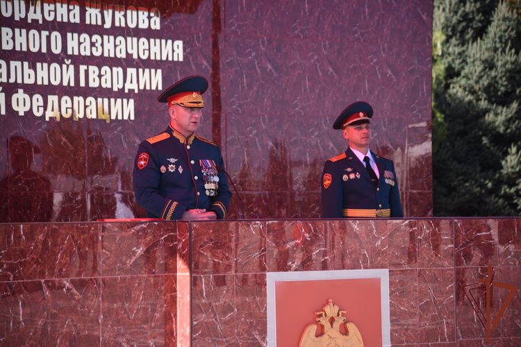 Воинским частям грозненского соединения Росгвардии вручены боевые знамена нового образца