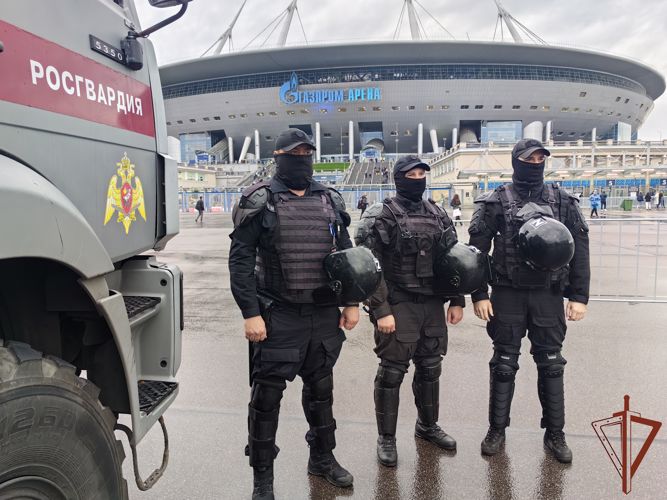 В Санкт-Петербурге подразделения Росгвардии обеспечили правопорядок во время футбольного матча «Зенит» - «Балтика»