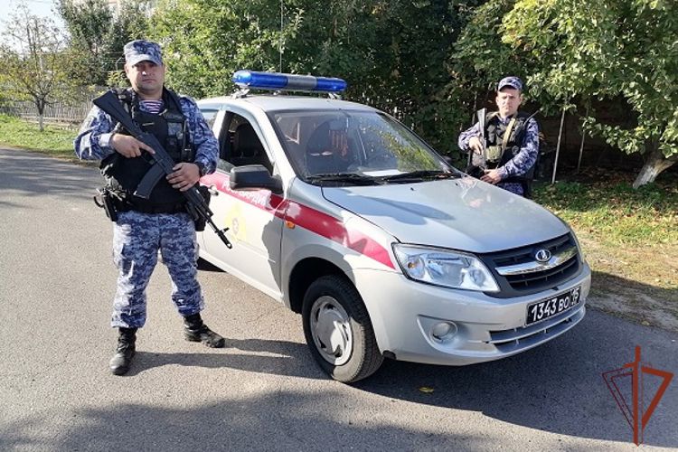 Росгвардейцы помогли вернуться домой потерявшемуся 74-летнему жителю Курской области