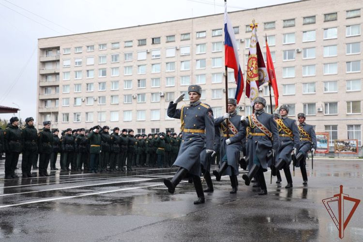 В Санкт-Петербургском институте Росгвардии состоялось торжественное мероприятие в честь образования учебного заведения