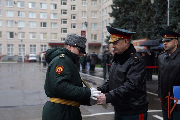 В Санкт-Петербургском институте Росгвардии состоялось торжественное мероприятие в честь образования учебного заведения