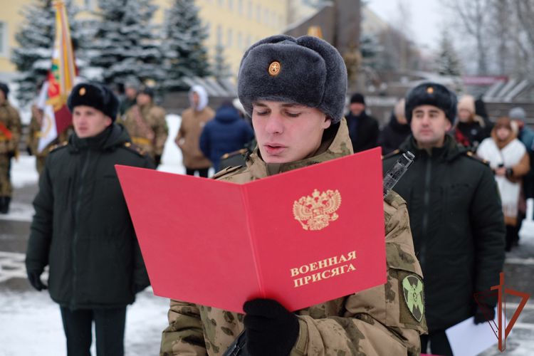 В Софринской бригаде Центрального округа Росгвардии состоялась церемония принятия военной присяги