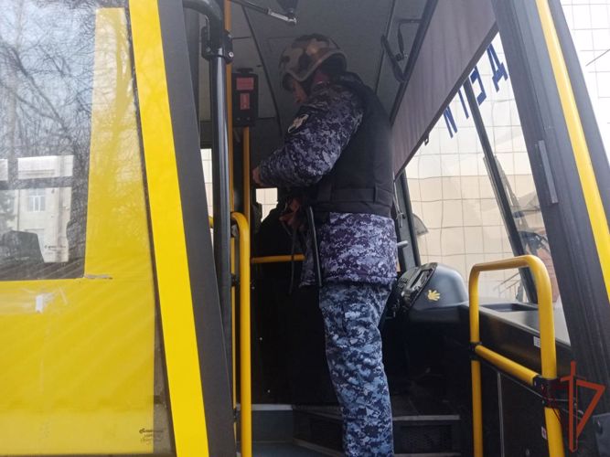 Росгвардия взяла под охрану школьные автобусы в Тюменской области