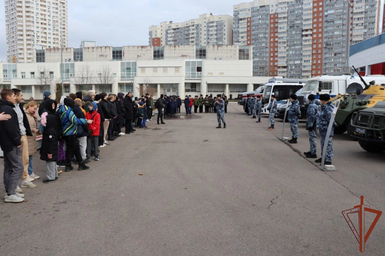 Более 500 детей приняли участие в ведомственной акции «Дни Росгвардии» в Москве
