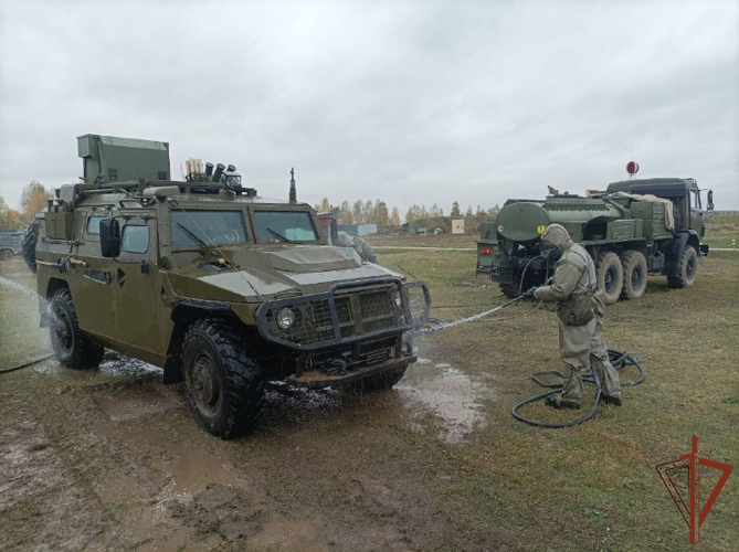 Генерал-полковник Юрий Яшин поздравил военнослужащих и ветеранов подразделений РХБ защиты с профессиональным праздником 