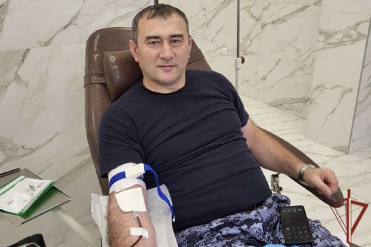 Росгвардеец стал донором для нуждающегося в пересадке костного мозга жителя Нальчика 