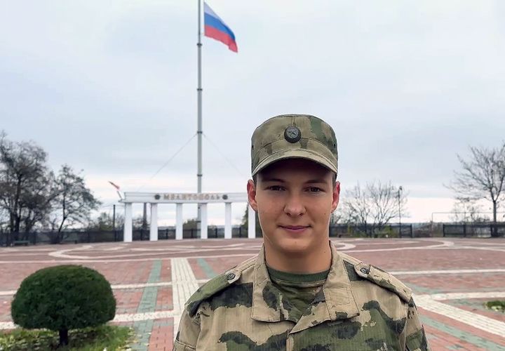 Военнослужащие и сотрудники Южного округа поддержали Всероссийскую акцию «С любовью к маме!» 