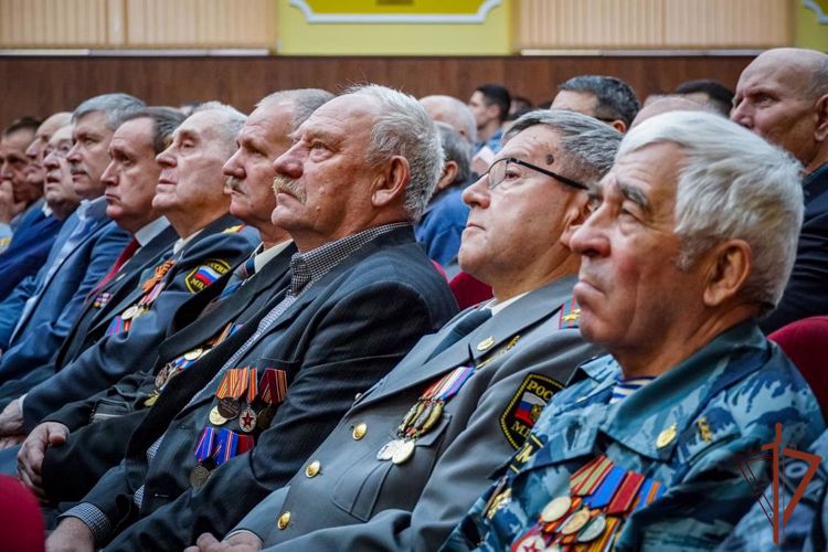 В Санкт-Петербурге поздравили личный состав ОМОН «Бастион» Росгвардии с 35-летием со дня образования