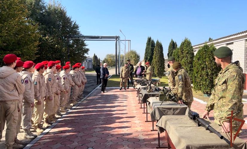 В урус-мартановском полку Росгвардии состоялся день призывника