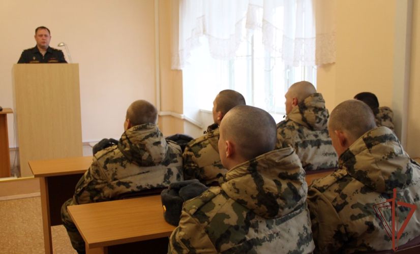 Уральские призывники пополняют ряды Росгвардии в нескольких округах страны