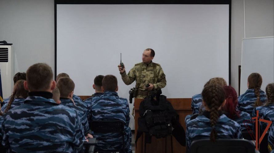 Росгвардейцы провели патриотические мероприятия для подрастающего поколения в регионах ЦФО