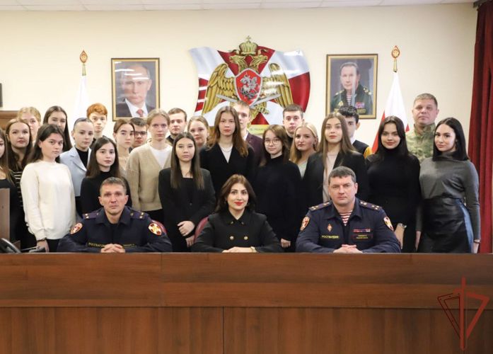Росгвардейцы провели патриотические мероприятия для подрастающего поколения в регионах ЦФО