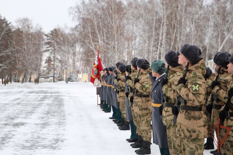 В озерском соединении Уральского округа Росгвардии новобранцы присягнули на верность Отечеству