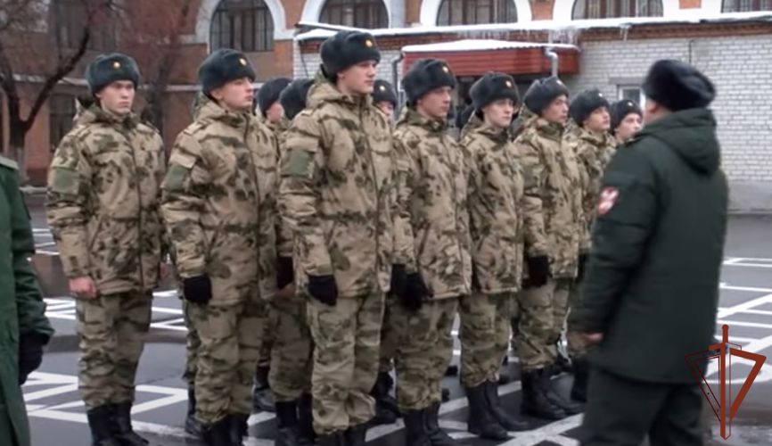 Уральские призывники пополняют ряды Росгвардии в нескольких округах страны