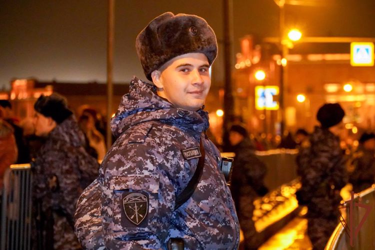 Росгвардейцы обеспечили безопасность массовых мероприятий в Санкт-Петербурге