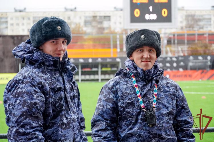 Росгвардейцы обеспечили безопасность массовых мероприятий в Санкт-Петербурге