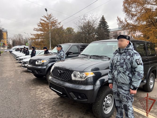 Губернатор Тверской области вручил росгвардейцам ключи от новых автомобилей