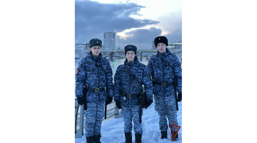 Росгвардейцы обеспечили безопасность футбольного матча РПЛ в Калининграде