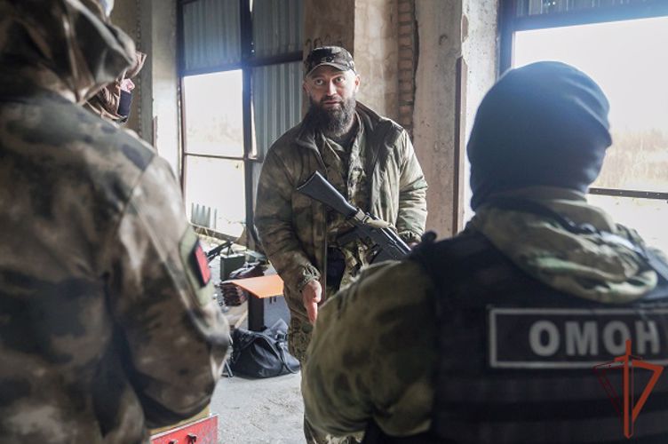 Известный инструктор по огневой подготовке провел занятия со спецназом Росгвардии