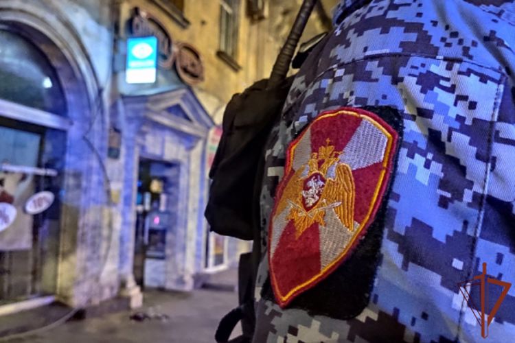 Севастопольские росгвардейцы задержали проникшего на охраняемый объект злоумышленника 