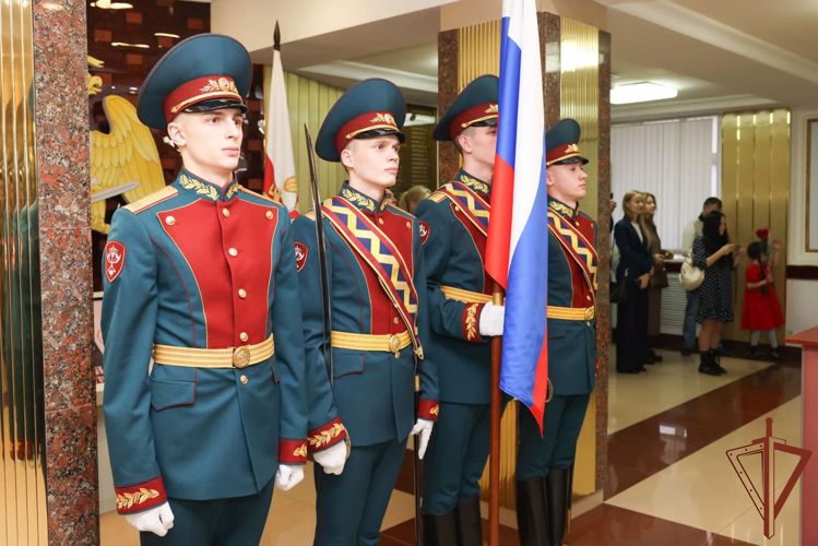 Ученики московского кадетского класса приняли кадетскую клятву в Центральном музее Росгвардии