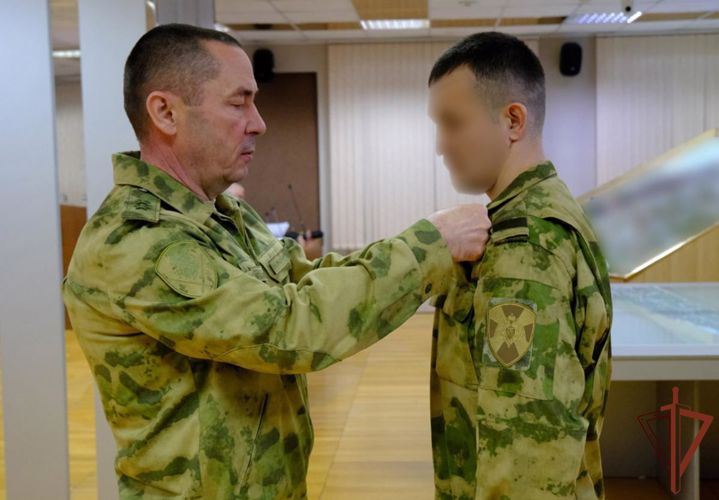 Военнослужащим и сотрудникам Уральского округа Росгвардии вручены государственные награды
