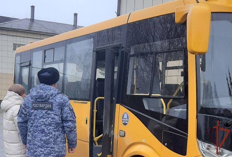 Росгвардия взяла под охрану школьные автобусы в Тюменской области