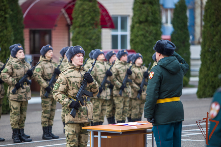 Новобранцы Северо-Кавказского округа Росгвардии присягнули на верность Отечеству