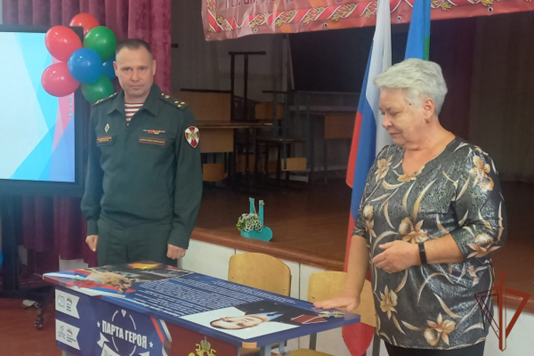 Парта Героя памяти погибшего сотрудника ОМОН открыта в Карачаево-Черкесии
