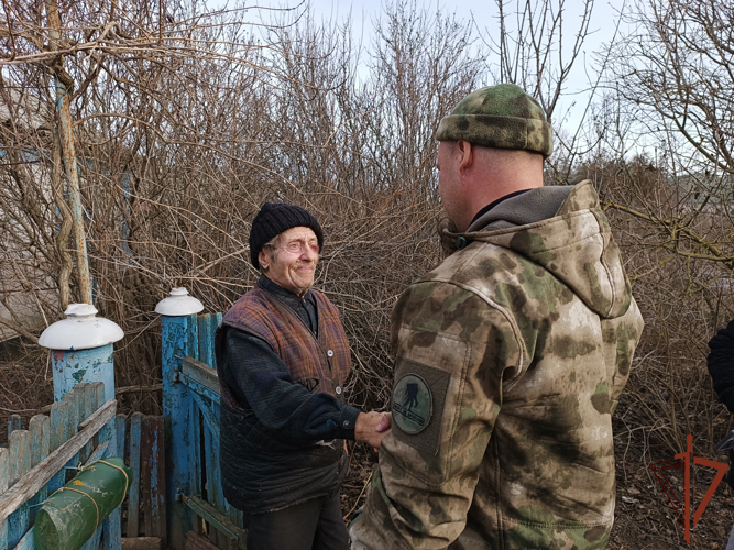 Акцию «С Новым годом, ветеран!» поддержали росгвардейцы в Херсонской области 
