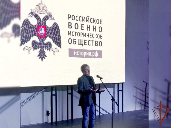 Росгвардейцы вместе с молодежью Мелитополя приобщились к героическим страницам российской истории