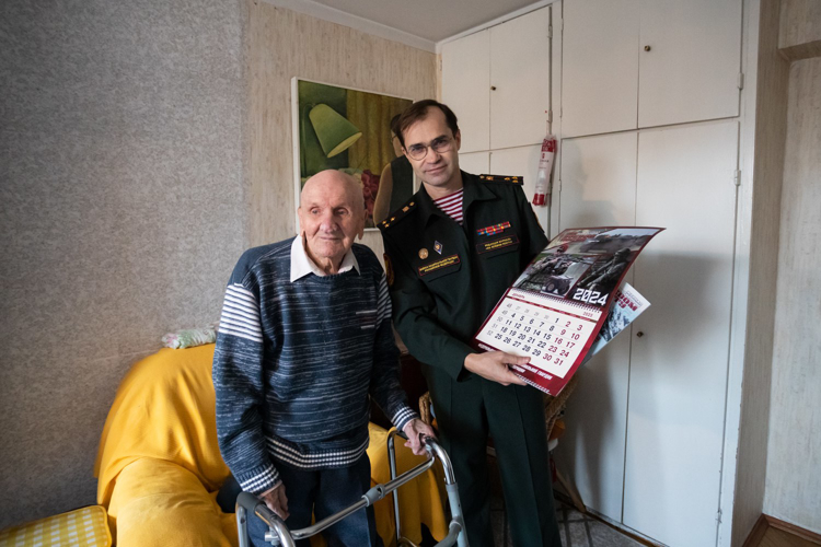 Росгвардия поздравила ветерана Великой Отечественной войны со 101-летием