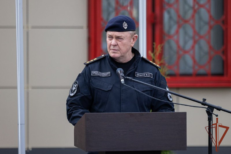 Генерал-полковник Владислав Ершов открыл новый городок для сотрудников ОМОН в Сочи 