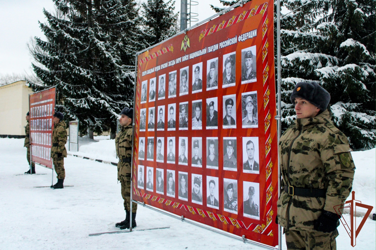 Память погибших военнослужащих почтили в бригаде оперативного назначения Росгвардии в Ленобласти