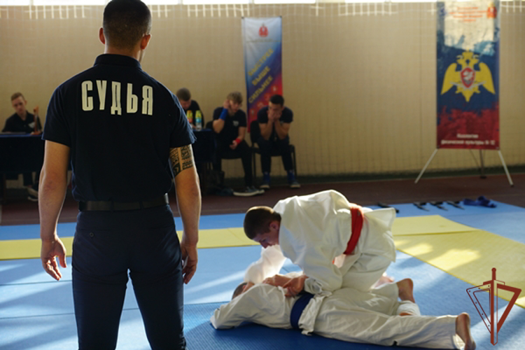 Чемпионат по рукопашному бою среди росгвардейцев прошел в Хабаровске
