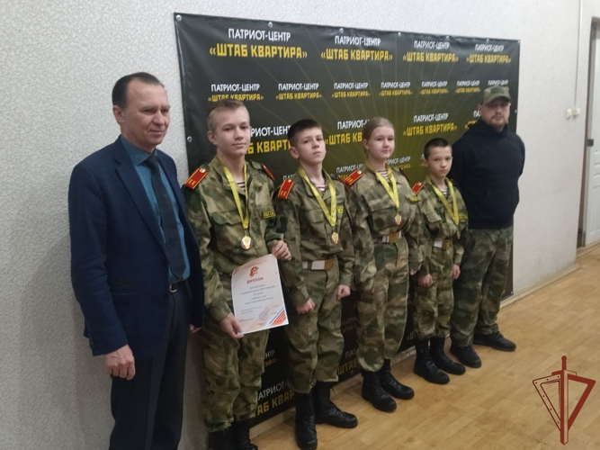 Росгвардия продолжает цикл патриотических мероприятий для детей на Урале
