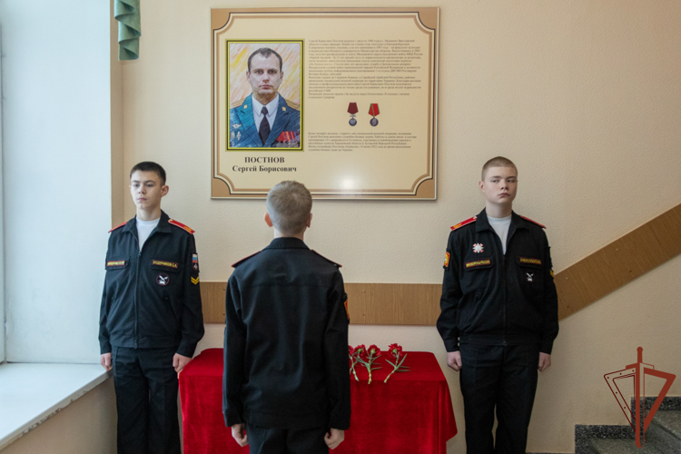  Память  журналистов войск правопорядка почтили в Екатеринбурге (видео)