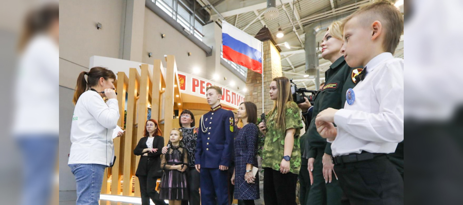 Дети военнослужащих и сотрудников Росгвардии посетили выставку «Россия» (ВИДЕО)