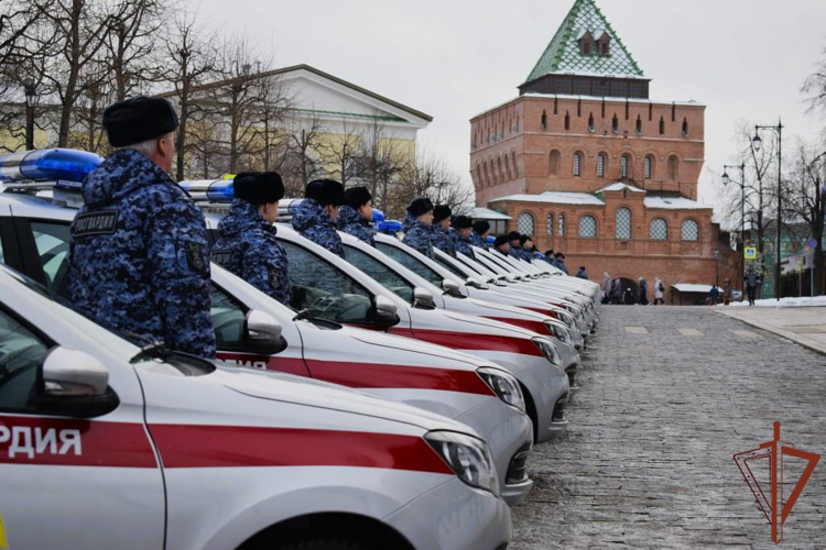Росгвардейцам вручили ключи от новых автомобилей в Нижнем Новгороде