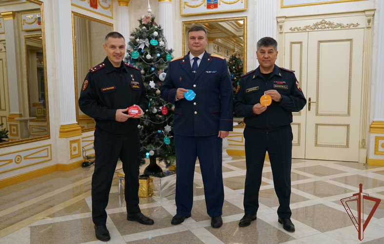 К акции «Ёлка желаний» присоединились росгвардейцы из  Центральной России