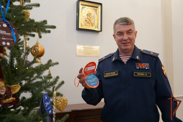 Руководитель регионального управления Росгвардии исполнил новогодние желания детей из Архангельска и Запорожской области