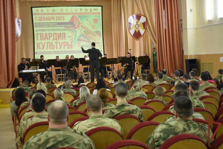 Росгвардия провела патриотические и профориентационные встречи на Урале