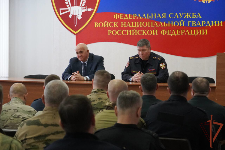 Глава региона встретился с росгвардейцами в Костромской области