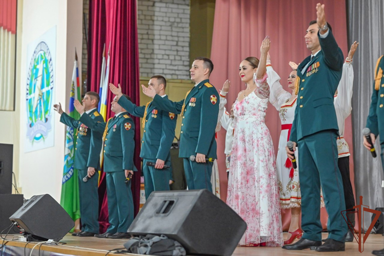 Ансамбль песни и пляски Северо-Кавказского округа Росгвардии с аншлагом выступил на Ставрополье